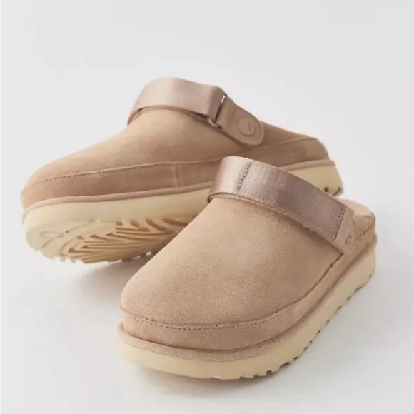 UGG Shoes - 🧸BNIB Women’s Ugg Goldenstar Clogs - DRIFTWOOD - women’s 7🧸